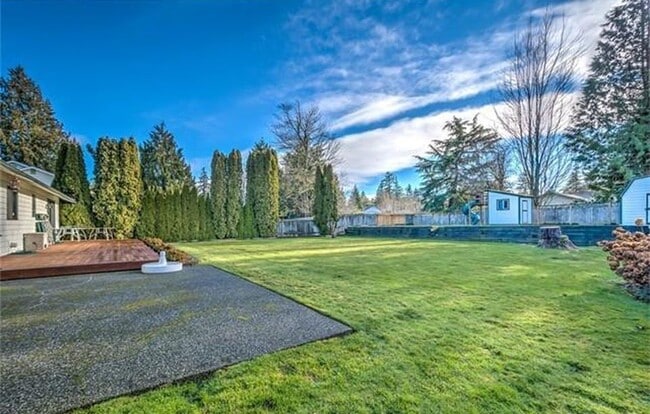 Building Photo - Charming 3 Bed 2 Bath Rambler!