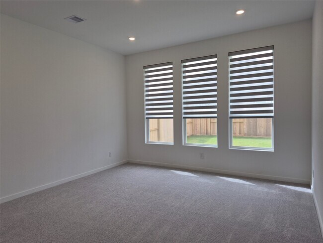 Building Photo - 31007 Golden Felipe St