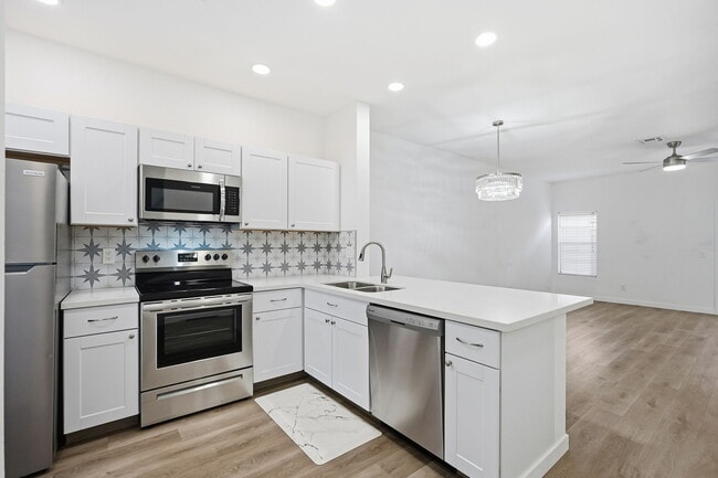 Building Photo - 18804 N 33rd Dr