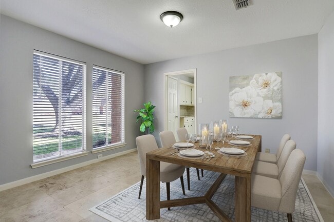 Building Photo - 1106 Western Springs Dr