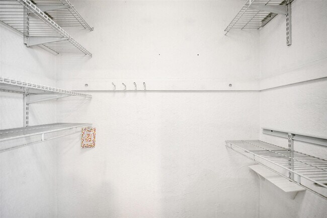 Building Photo - 2542 Marathon Ln