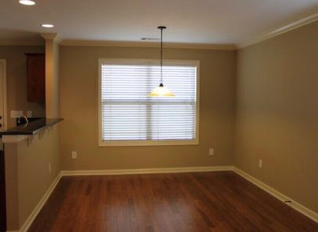 Building Photo - 2451 Waterstone Cir