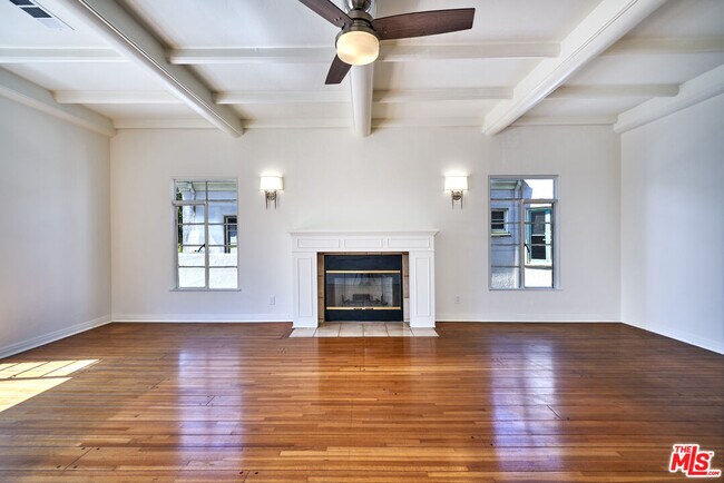 Building Photo - 1087 S Genesee Ave