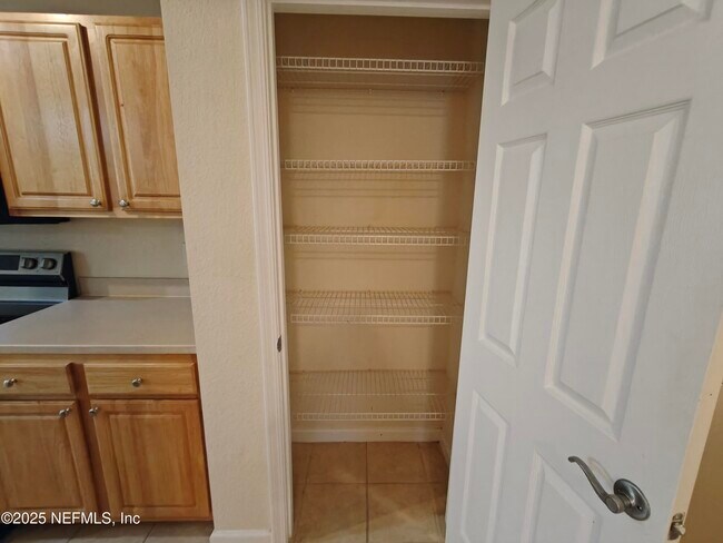 Building Photo - 10075 GATE N Pky