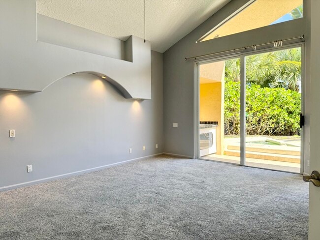 Building Photo - 400 Corsair Dr