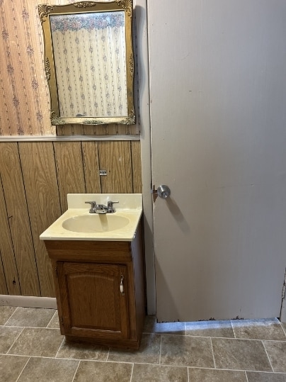 Building Photo - 1010 Louisa Ave