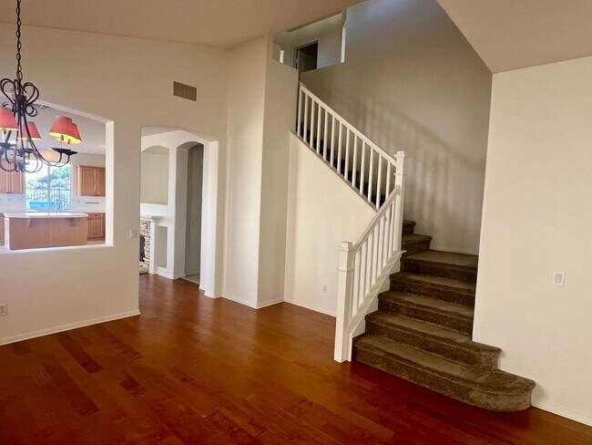 Building Photo - patt1460 Sapphire