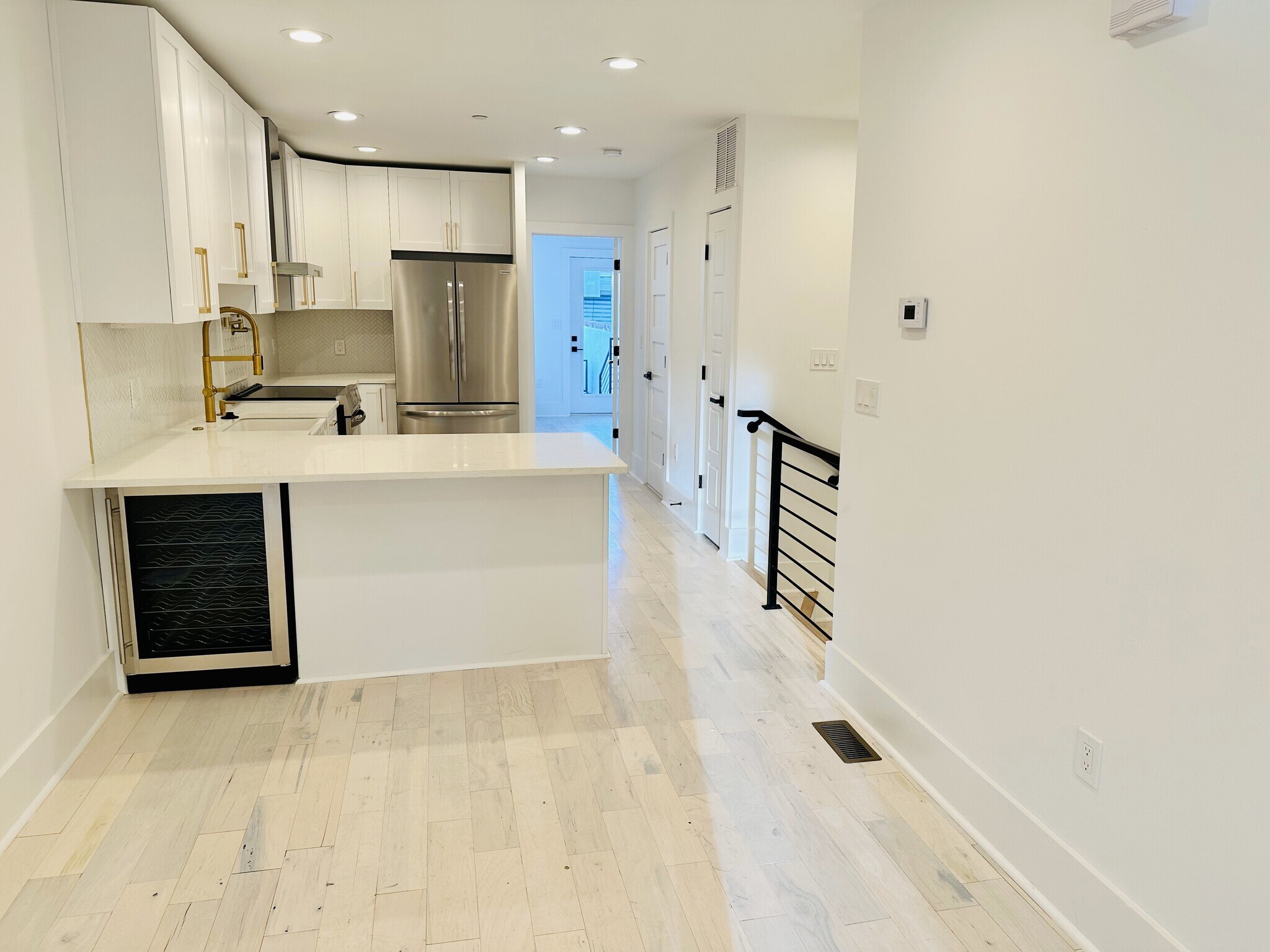 Building Photo - 1314 1/2 5th St NW