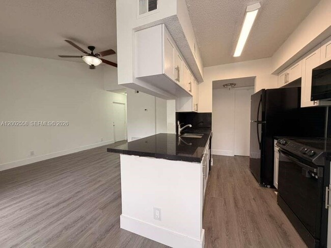 Building Photo - 5760 Rock Island Rd