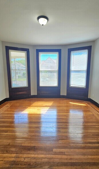 Building Photo - 624 Dixwell Ave