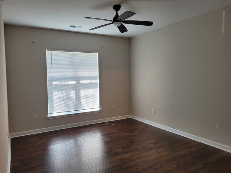 Building Photo - 9809 Hyde Glen Ct