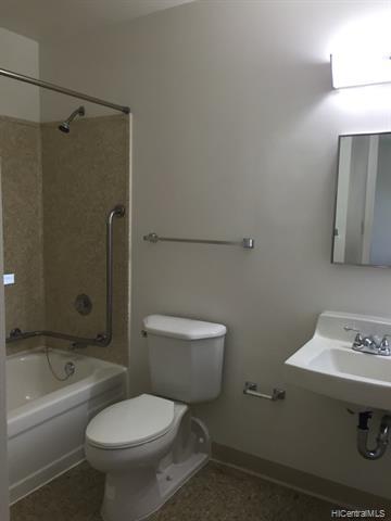 Building Photo - 114 N Kuakini St