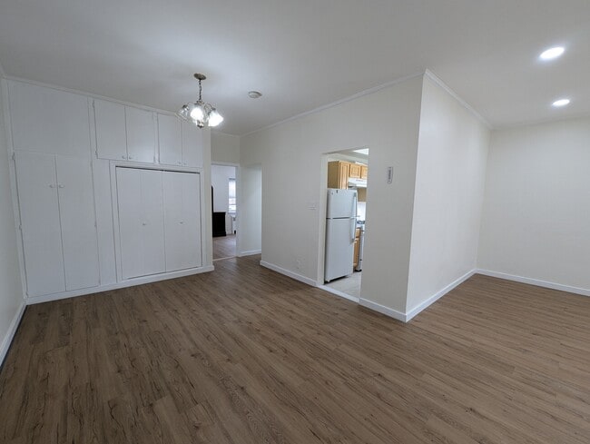 Building Photo - 21601 Hillside Ave