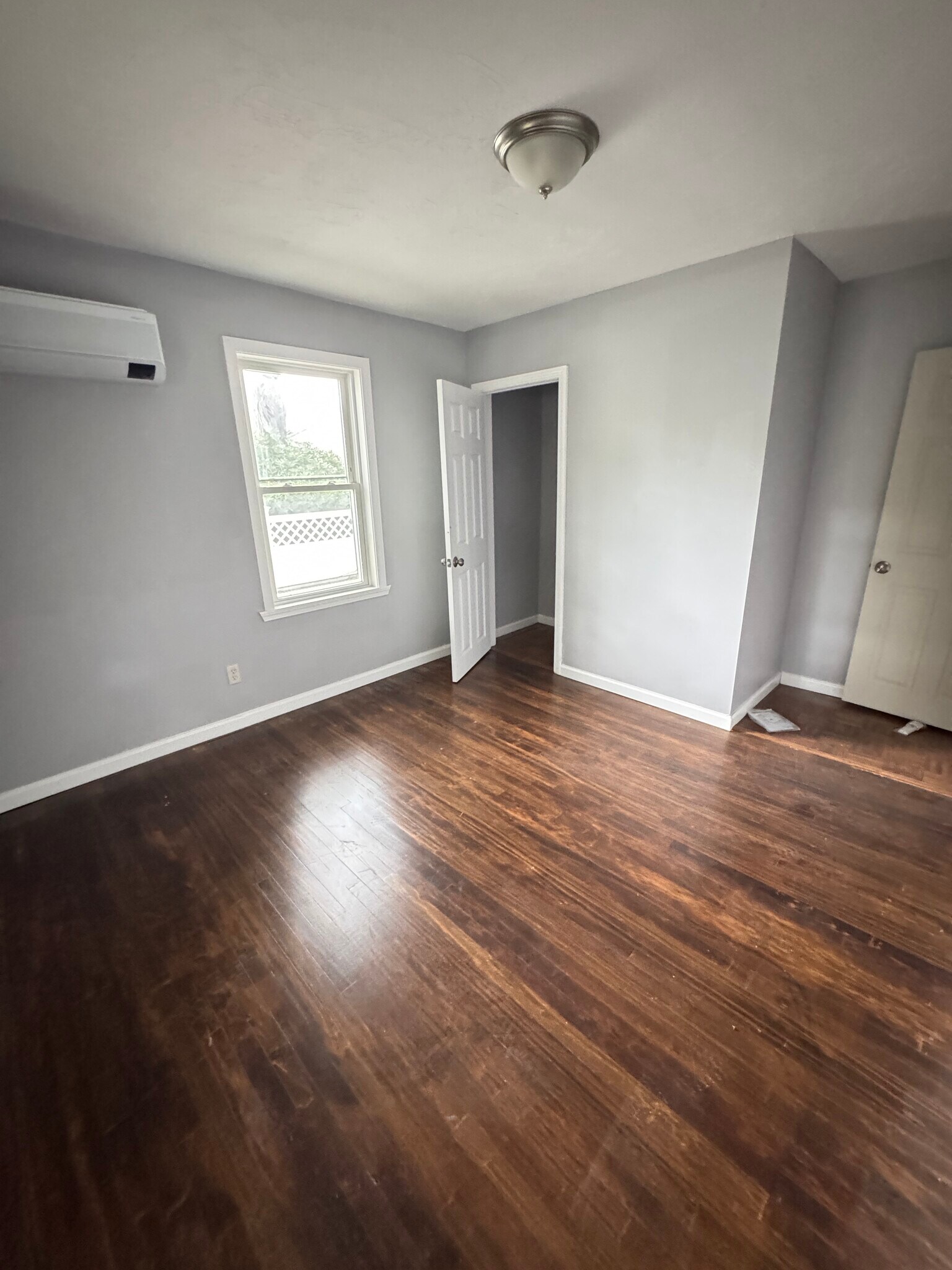 Bedroom 1 - 3 Morris St