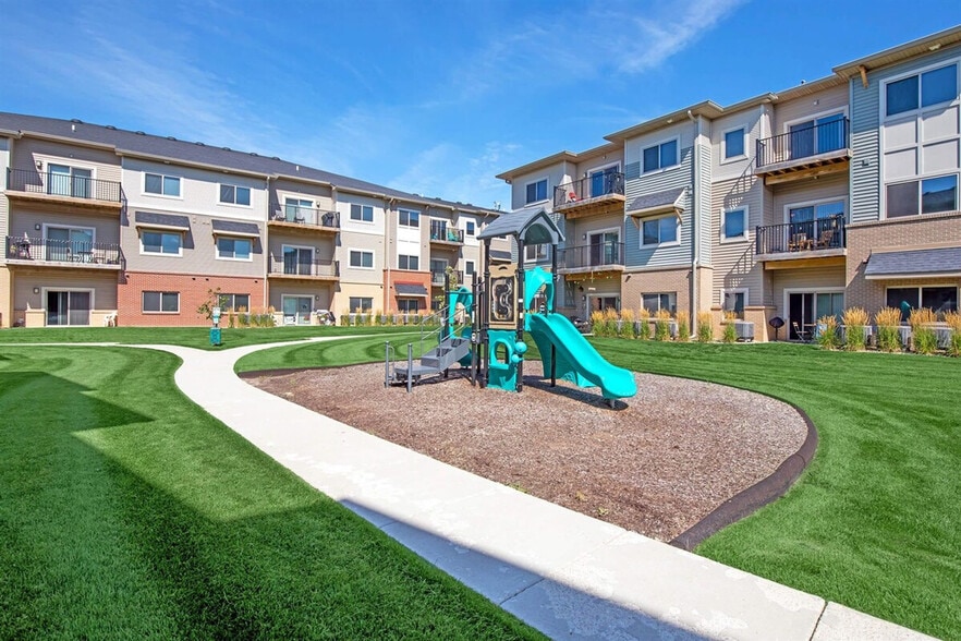 Building Photo - 8350 Cascade Ave