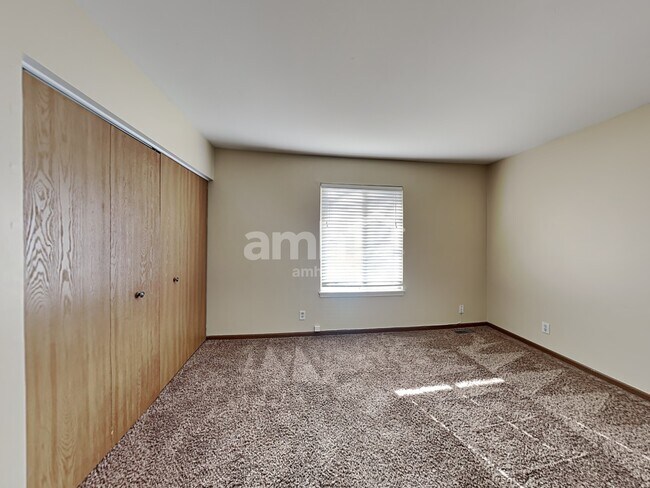 Building Photo - 20921 W Barrington Ln