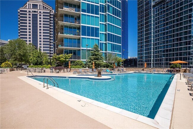 Building Photo - 1080 Peachtree St NE