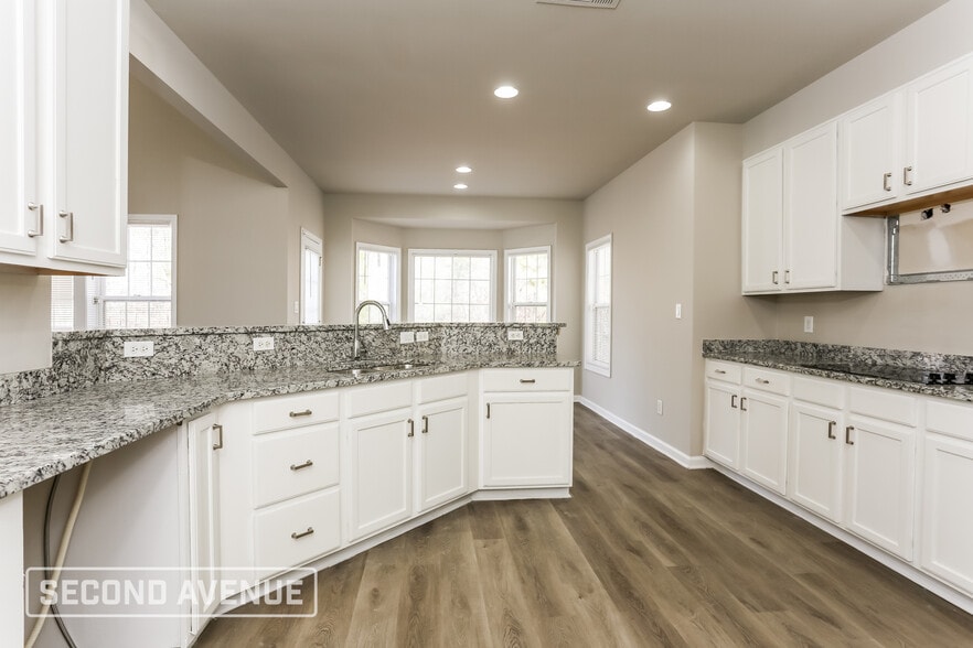 Building Photo - 3725 Hansberry Dr