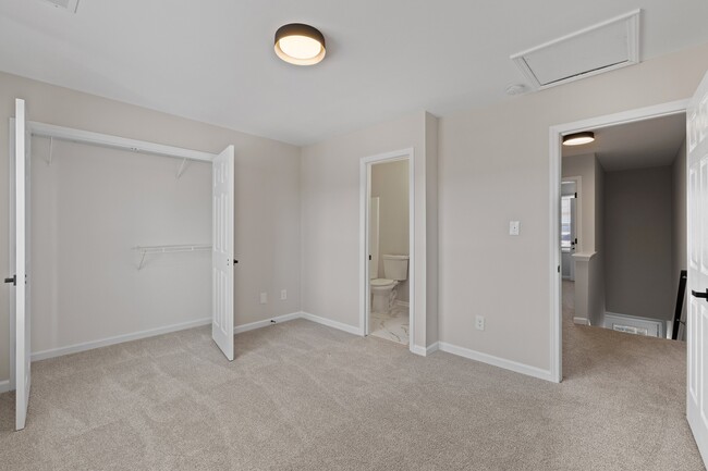 Building Photo - 365 E Williams St