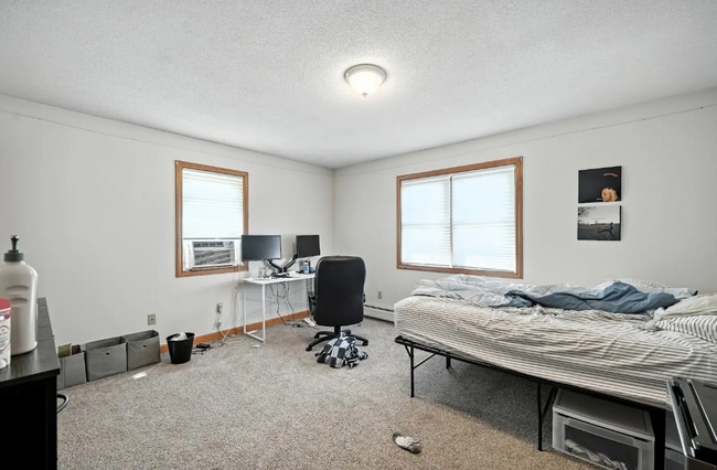 Building Photo - 39 Valley Ln