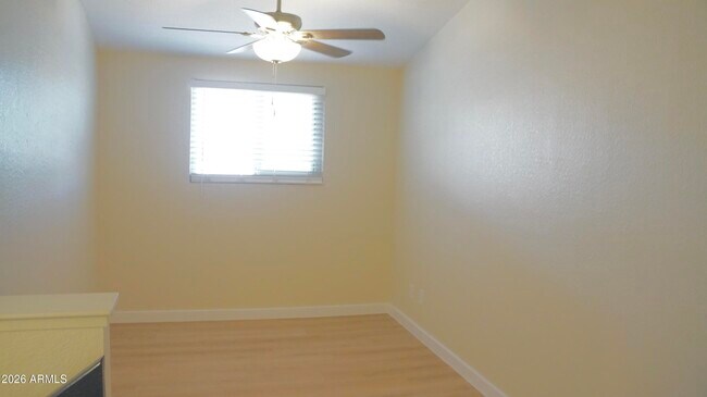 Building Photo - 2201 N Comanche Dr