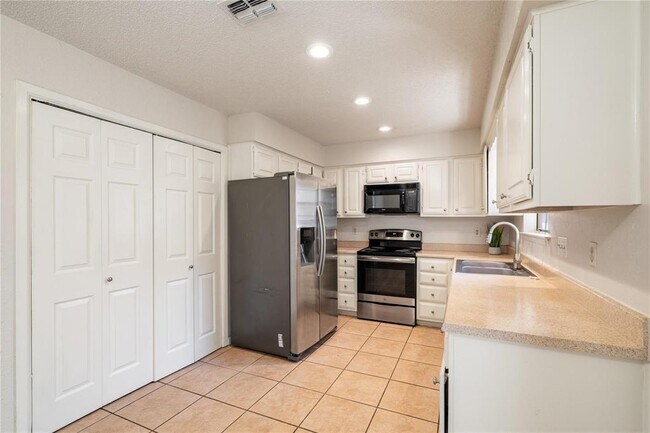 Building Photo - 3800 Foust Trail