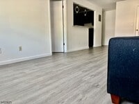 Building Photo - 392 College Dr