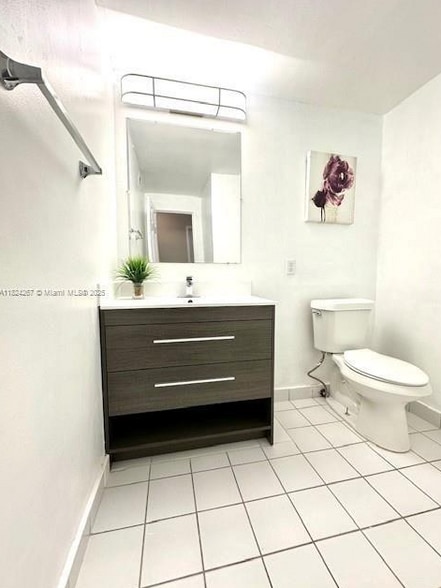 Building Photo - 3505 S Ocean Dr