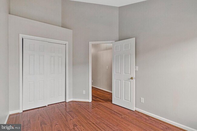 Building Photo - 2504 Woodrow Wilson Dr