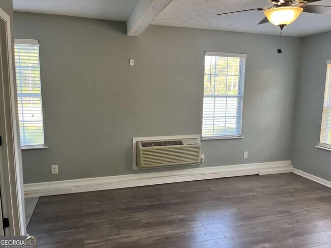 Building Photo - 30 Candlewood Ct