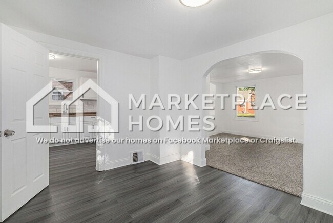 Building Photo - 15033 Hartwell St