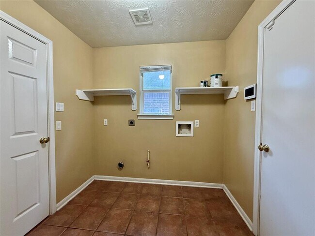 Building Photo - 11115 Creekline Green Ct