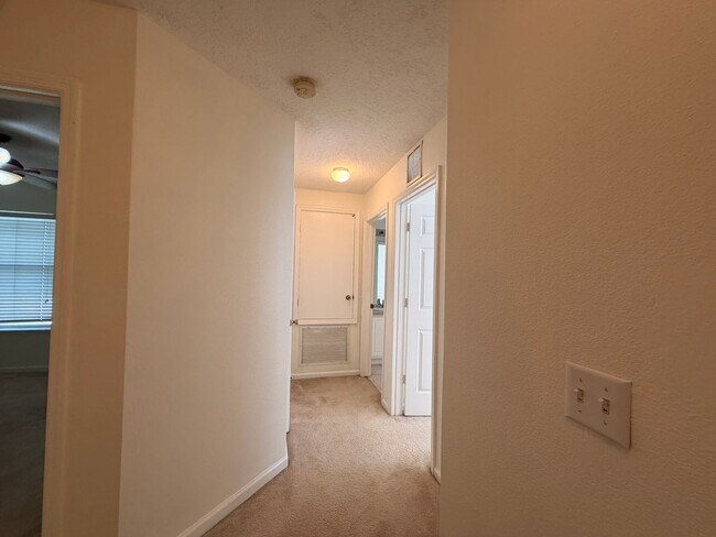 Building Photo - 2632 Galliano Cir