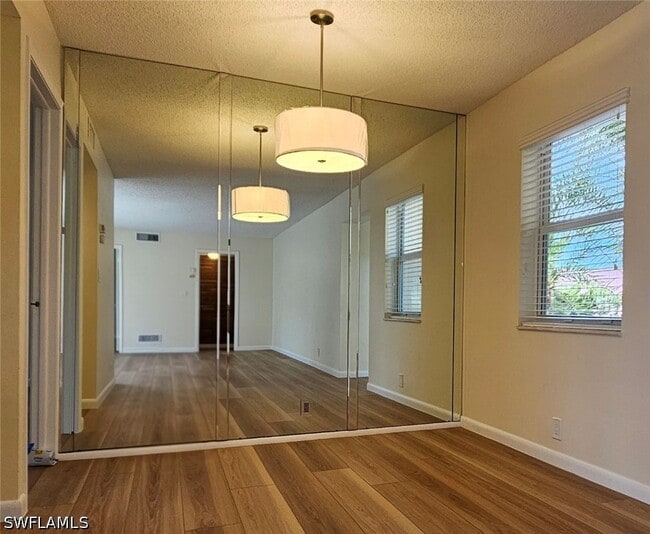 Building Photo - 301 6th Ave S