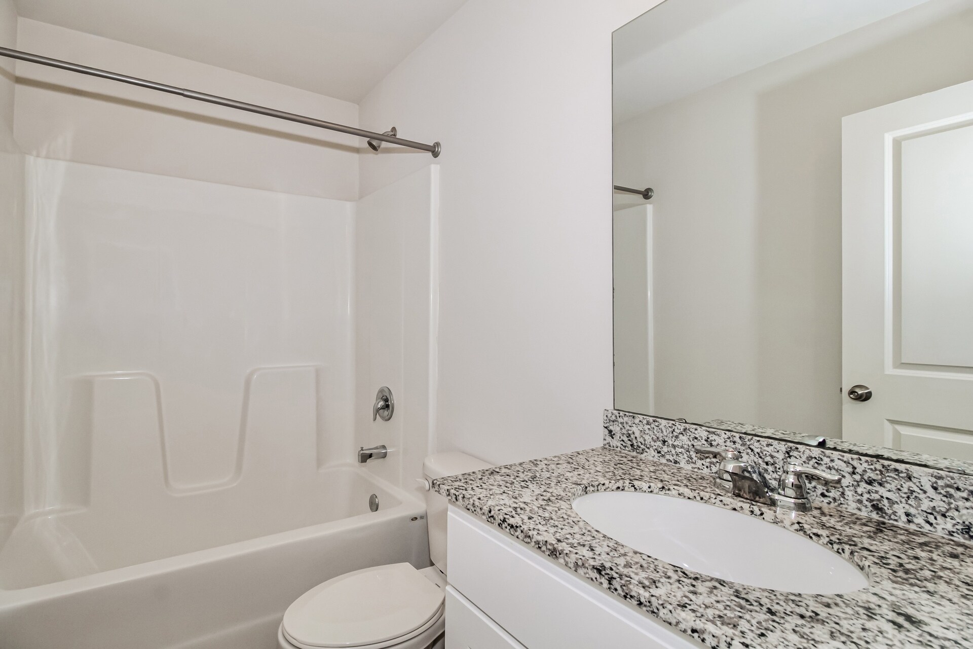 Building Photo - 668 Savanac St SE