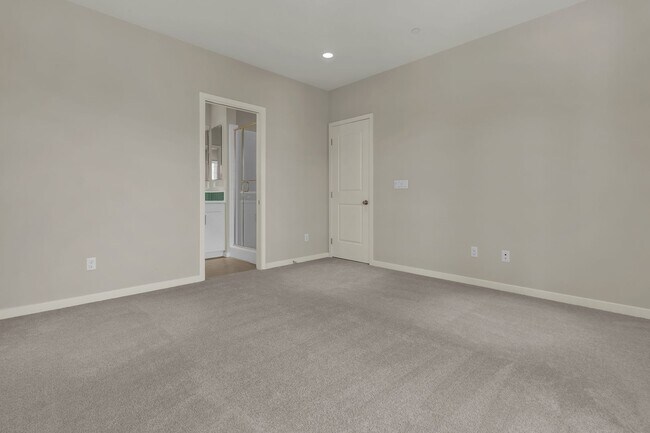 Building Photo - 71 Tallowood