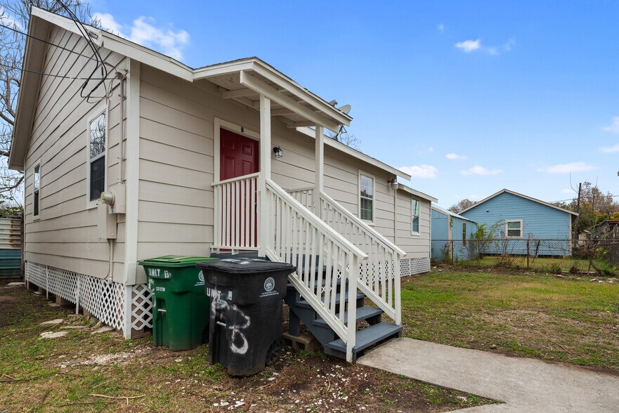 Building Photo - 7307 Avenue H