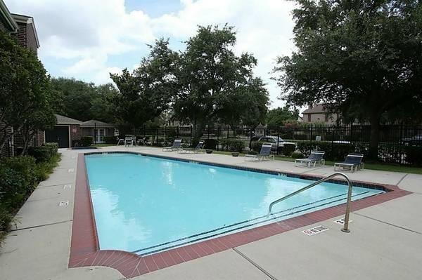 Building Photo - 2 Bed Condo in 77054 Near Texas Medical Center + Gated Community