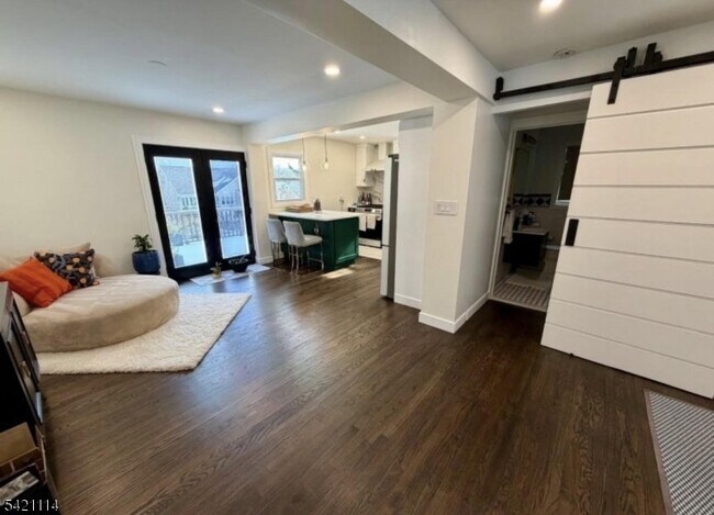 Building Photo - 321 Minute Arms Rd