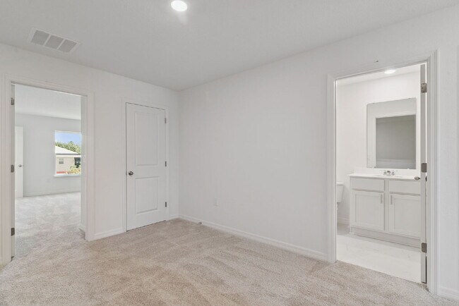 Building Photo - 1108 Elm Dr