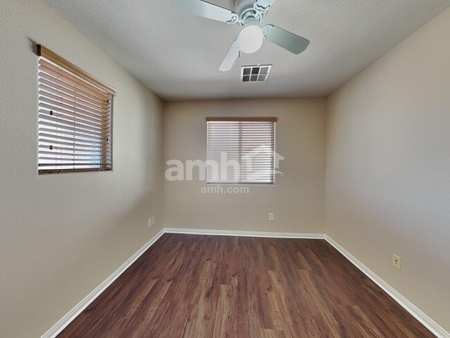 Building Photo - 6490 Albina Creek St