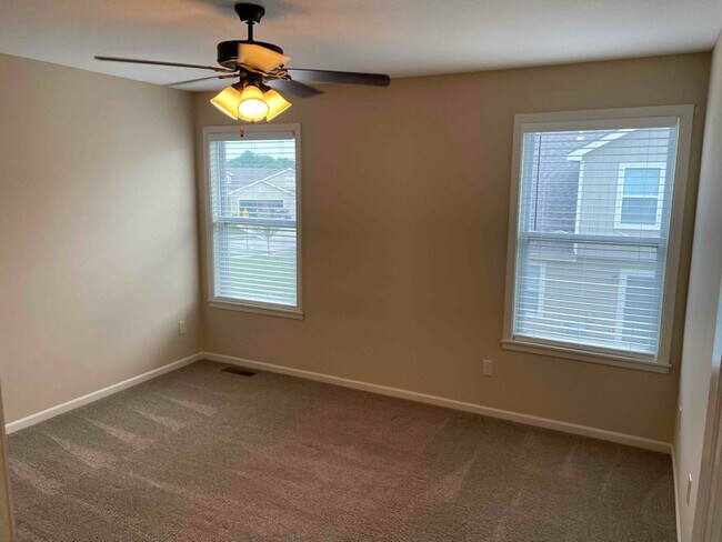 Building Photo - 3211 Yankee Tank Ln