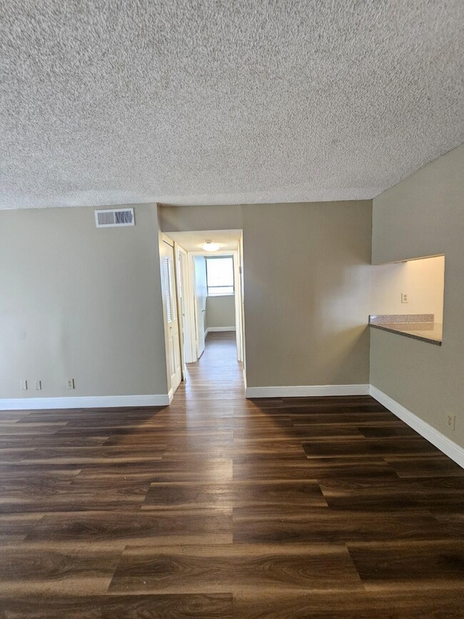 Building Photo - 2000 N Congress Ave