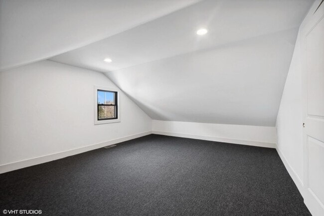 Building Photo - 1114 W Grand Ave