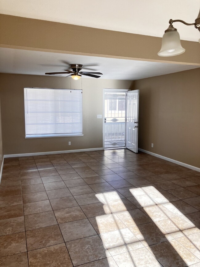 Building Photo - 1215 W 8th St