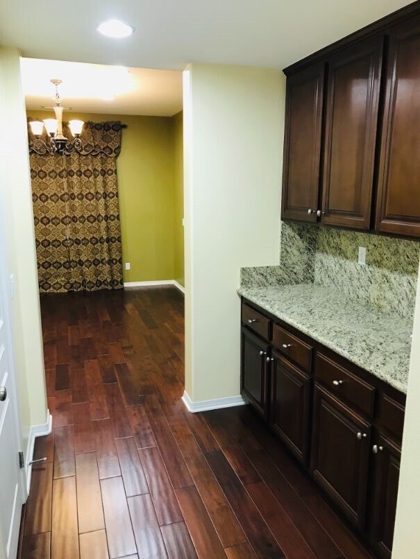 Building Photo - 45611 Basswood Ct