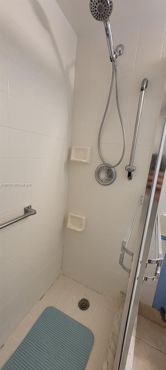 Building Photo - 534 Mansfield M