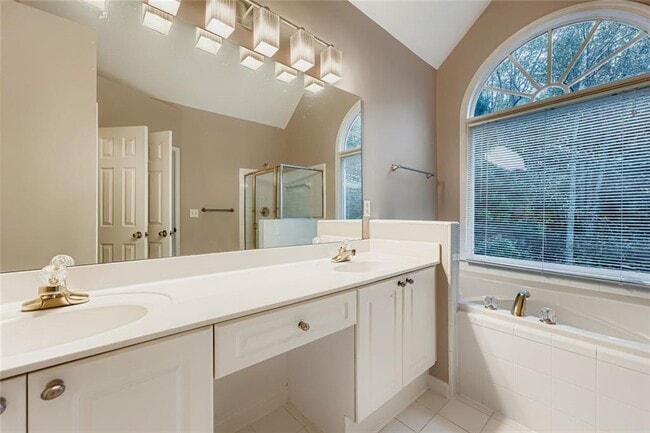 Building Photo - 5155 Courton St