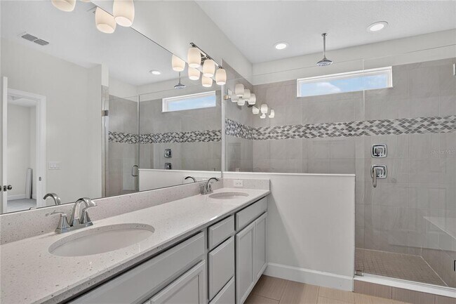 Building Photo - 15382 Arcadia Blf Lp