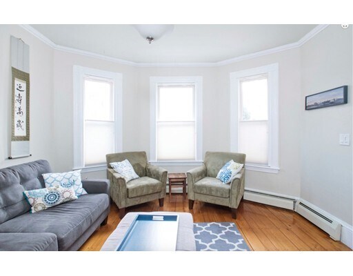 Building Photo - 451 Franklin St